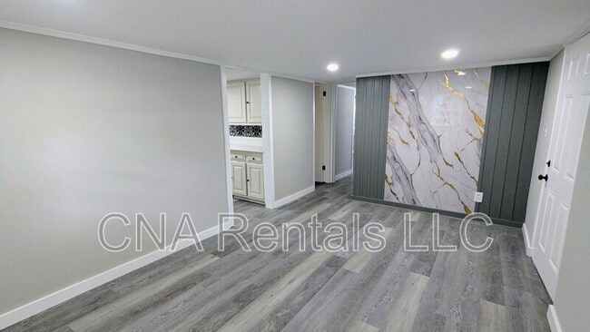 Photo - 1772 Martin Pl Unit B