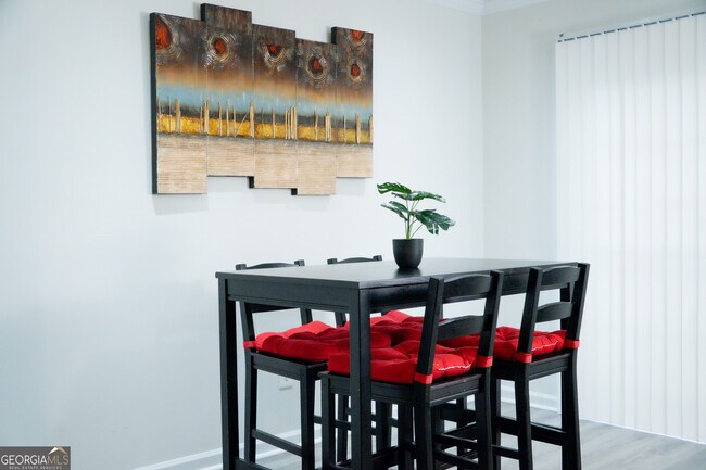 Photo - 362 Oak Harbor Trail