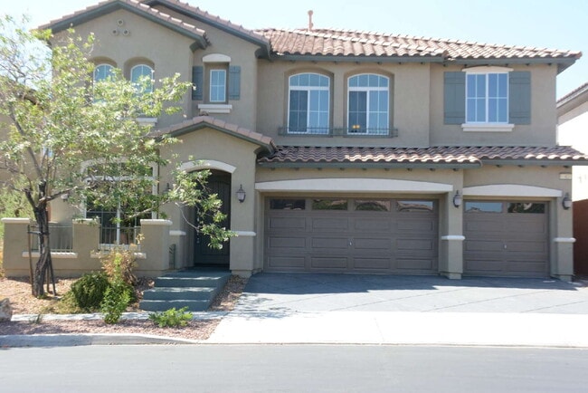 Building Photo - "Spacious 4-Bedroom Oasis with Granite Tou... Rental
