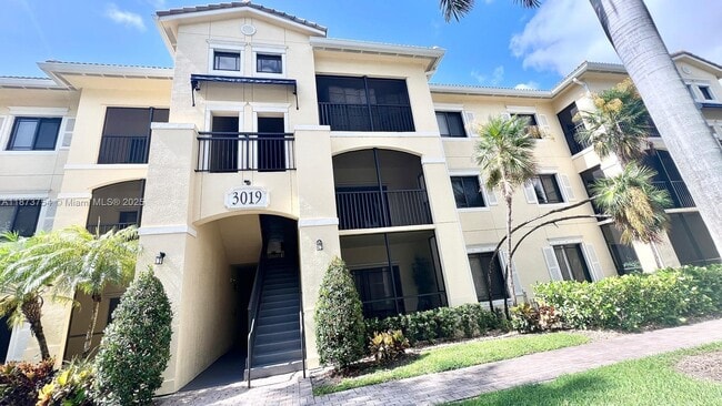 Building Photo - 3019 Alcazar Pl Unit 202 Rental