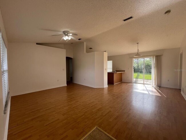 Photo - 9 Bolling Ln