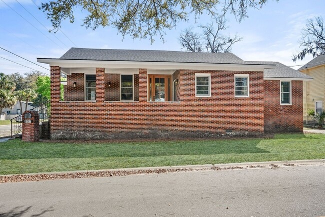 Photo - Downtown Beaufort Charmer