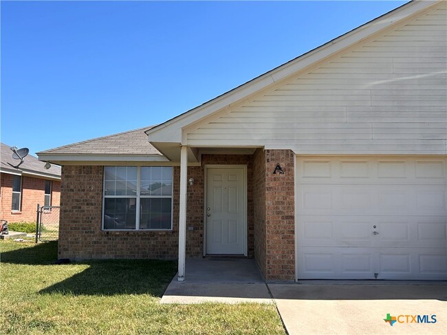 Photo - 1631 Yuma Trail Townhome