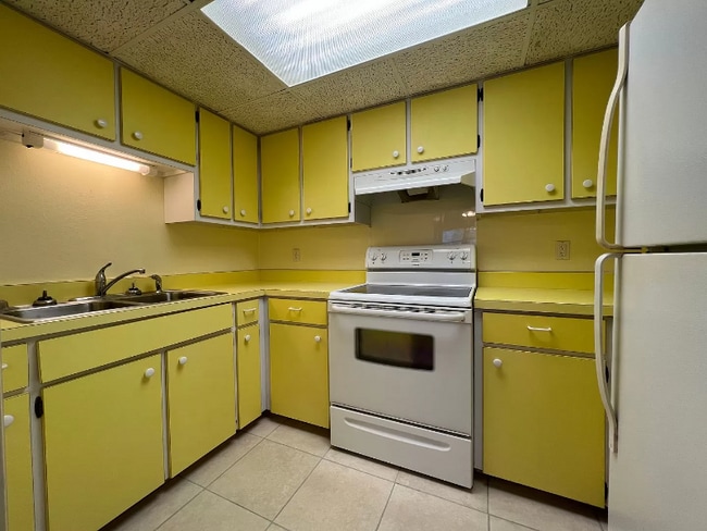 Photo - 121 Caribbean St Unit 8B