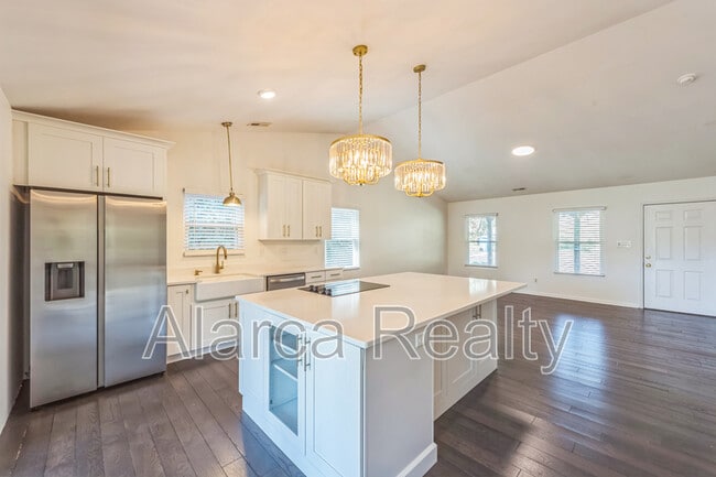 Photo - 43b Court St