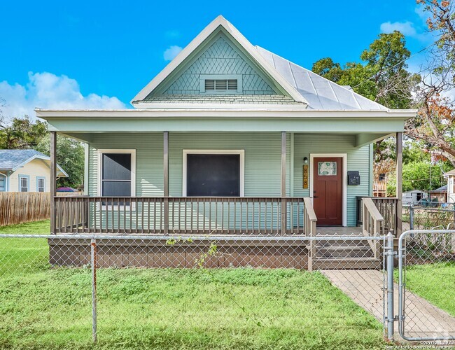 Building Photo - 858 Steves Ave Rental