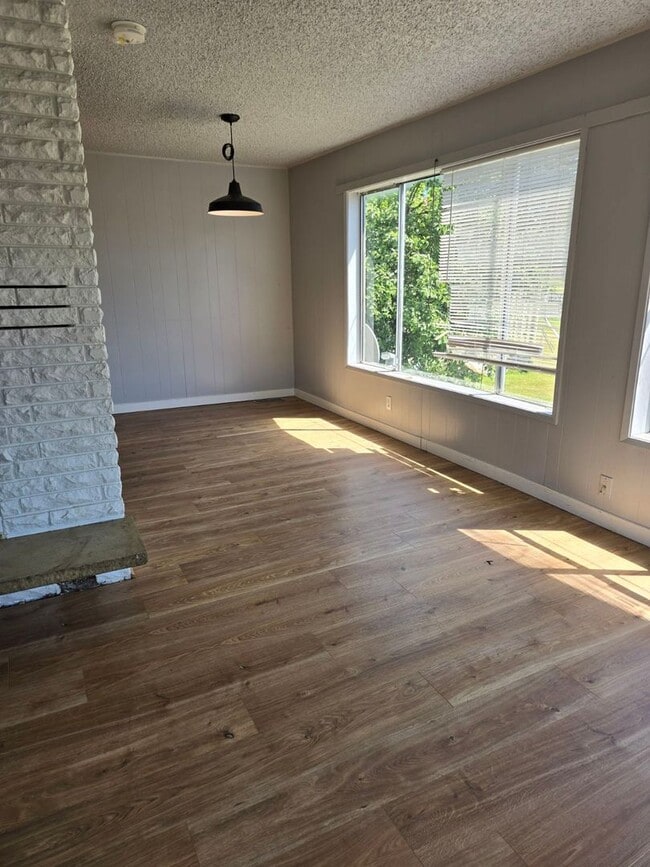 Photo - Callahan Duplex Unit 2814 Upper