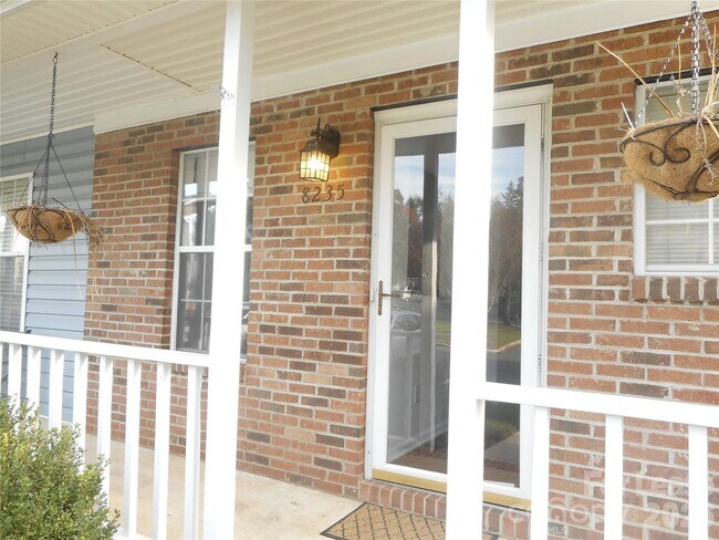 Photo - 8235 Circle Tree Ln