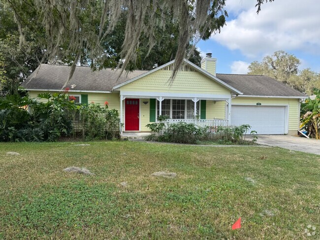 Building Photo - Newley Renovated home in Countryside