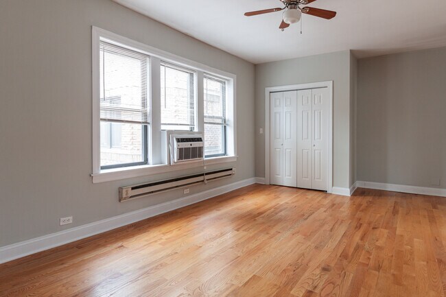 3723 N Pine Grove Ave Unit E3