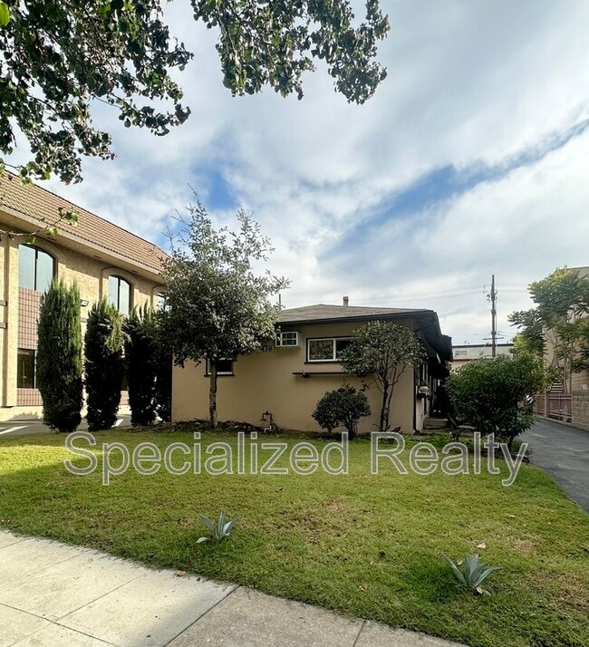 Building Photo - 438 Arden Ave Unit B