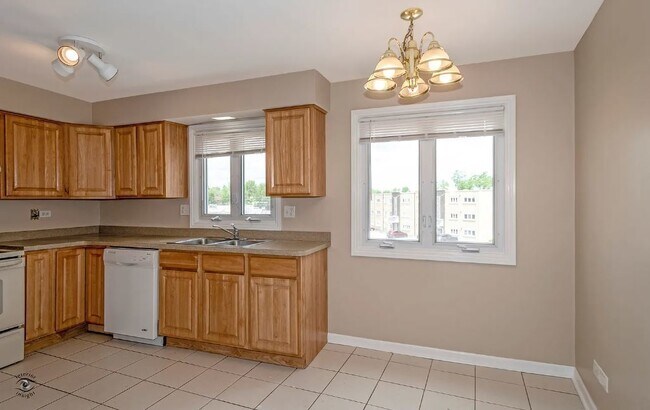 Photo - 8616 W 95th St Unit 307