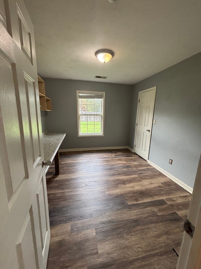 Photo - 257 Masterson Station Dr