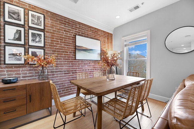 Photo - 444 M St NW