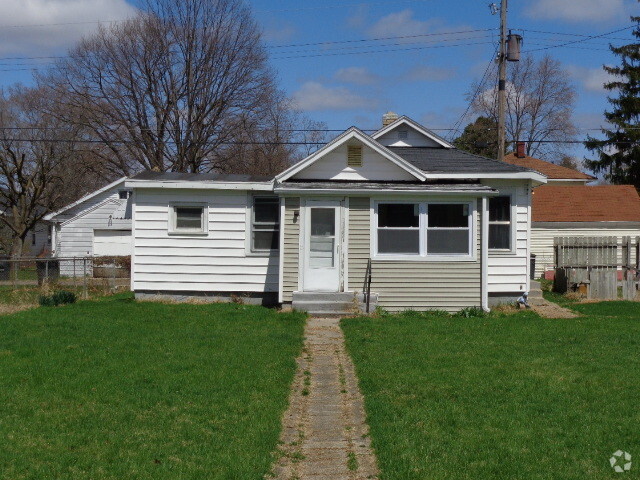 Building Photo - 1345 E Donald St Rental