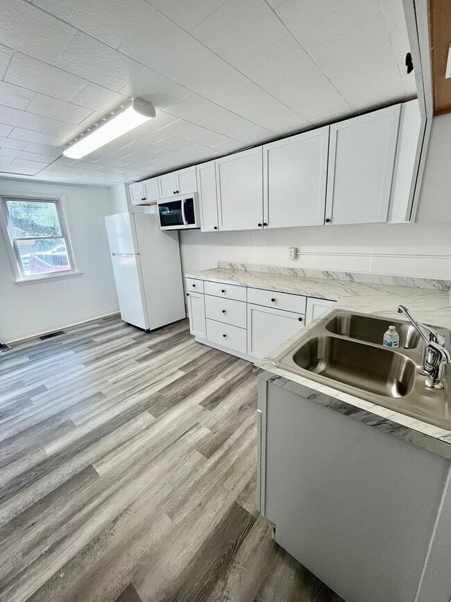 Photo - May 2026 Move In — 2 bedroom Single Family...