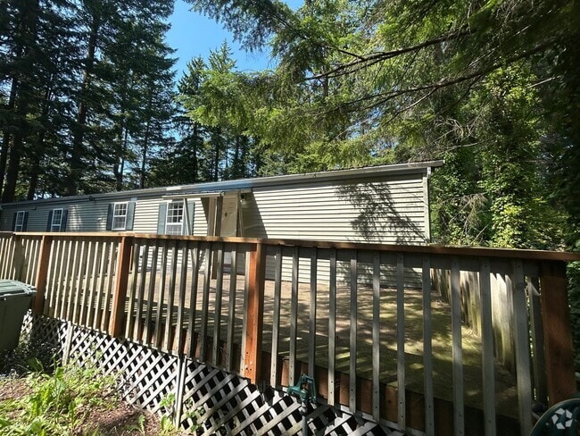Building Photo - Two Bedroom Mobile Home for Rent in Maple ...