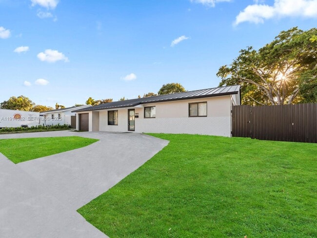 Building Photo - 19850 Franjo Rd