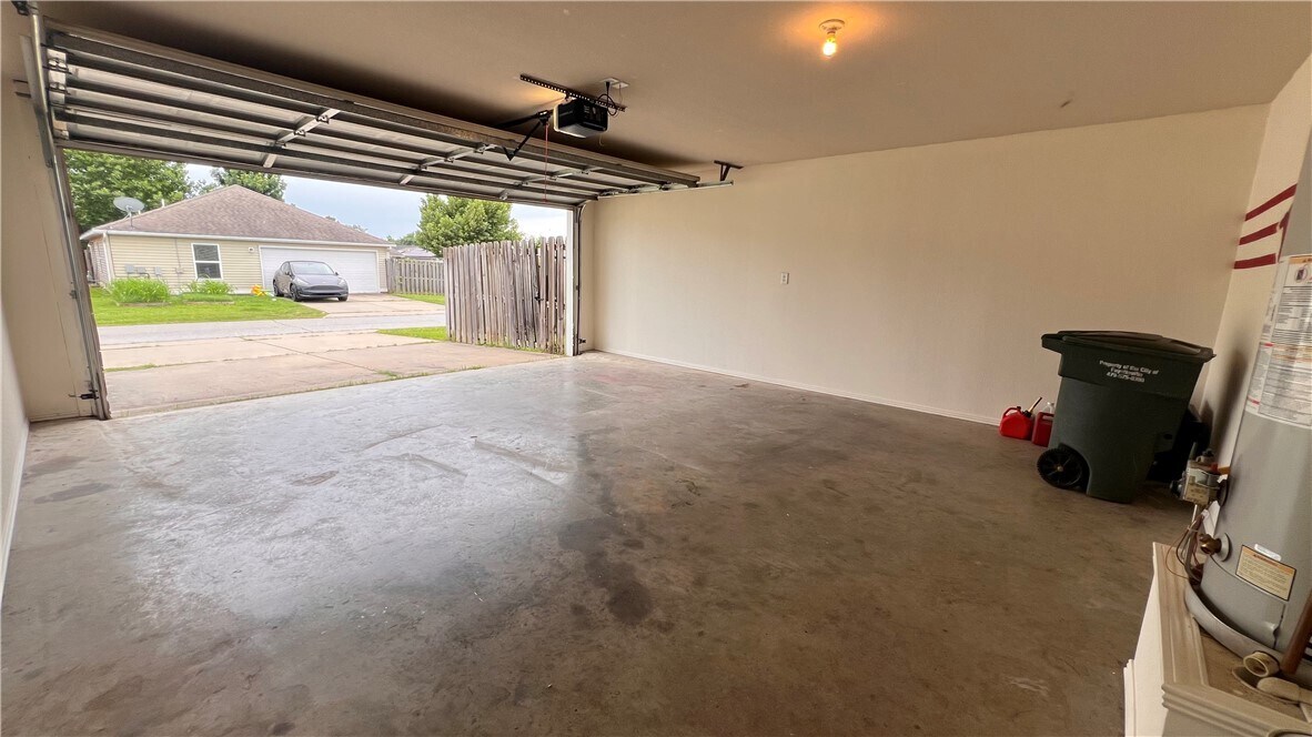 Photo - 4419 W Pecan St