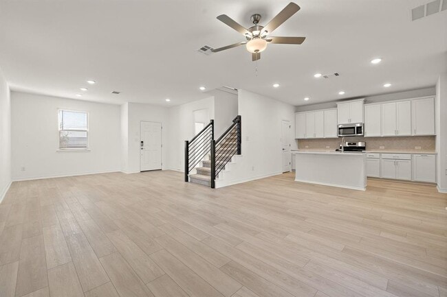 Photo - 307 Flowers Ave