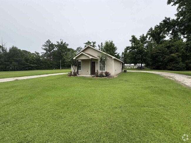 Building Photo - 2 bedroom in Orange TX 77632 Rental