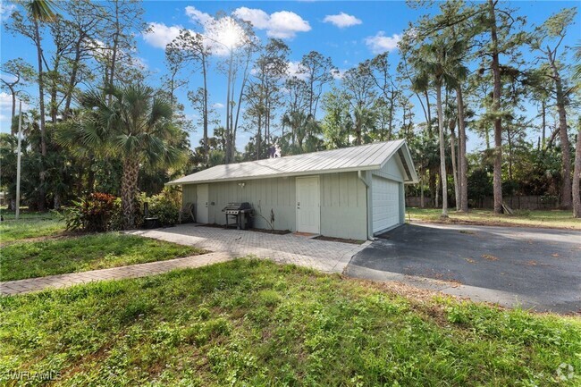 Building Photo - 840 Jung Blvd W Rental