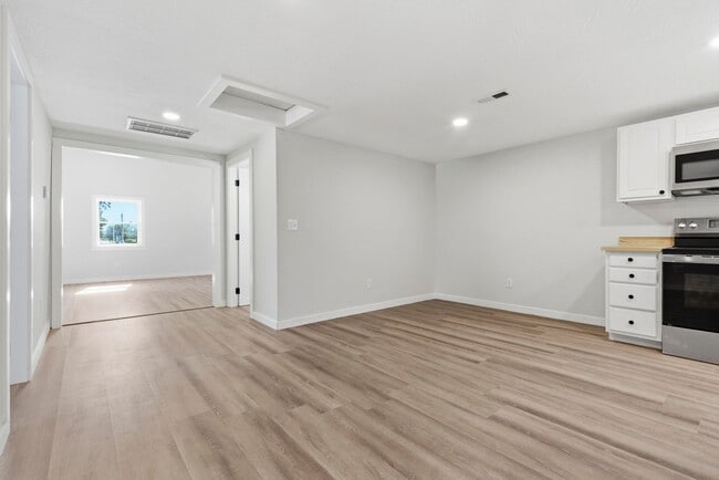 Photo - 3 bed 2 bath rental home