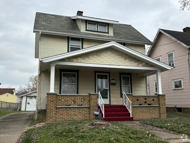 Building Photo - 2822 Daleford Ave NE Rental