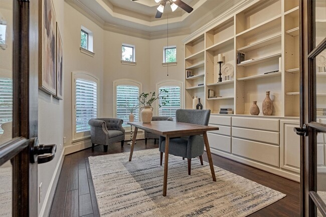 Photo - 115 Windfair Loop