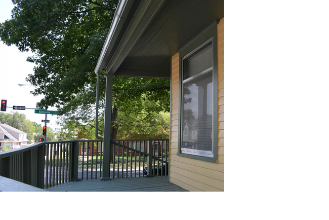 Photo - 300 W 14th St