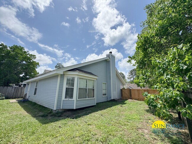 Photo - Beautiful 3 Bedroom Home in Fort Walton Beach!