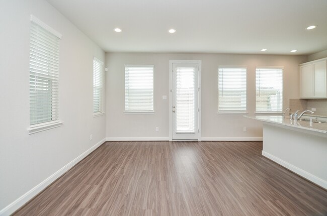 Building Photo - 9821 Prairie Garden Ln