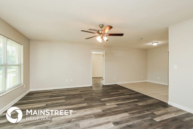 Photo - 2084 Colony Dr