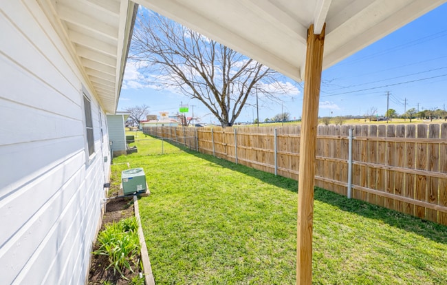 Photo - 129 N McEntire Ct