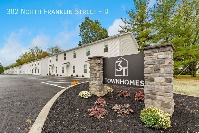 Building Photo - 382 N Franklin St Unit D