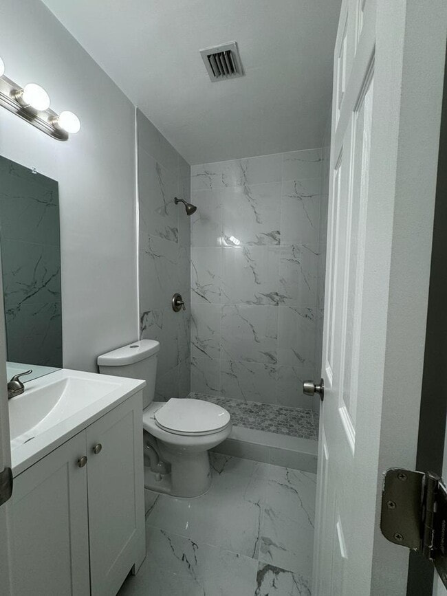 Photo - 6817 SW 10th St