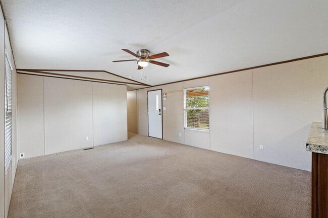 Photo - 16543 Tremont Dr