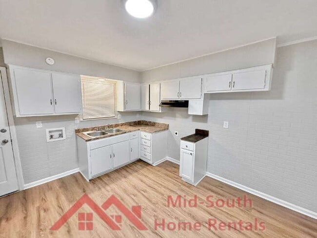 Photo - 1234 Whipporwill Cove