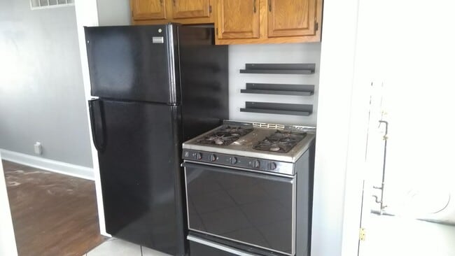 Photo - 23328 Battelle Ave