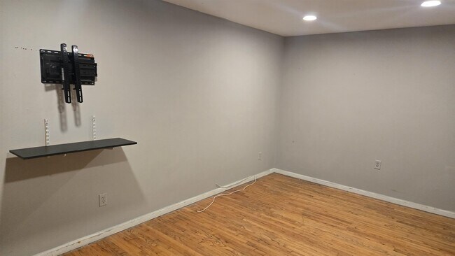 Photo - 1723 41st St Unidad 2