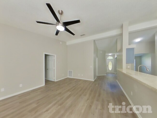 Photo - 1020 Woodbridge Hollow N