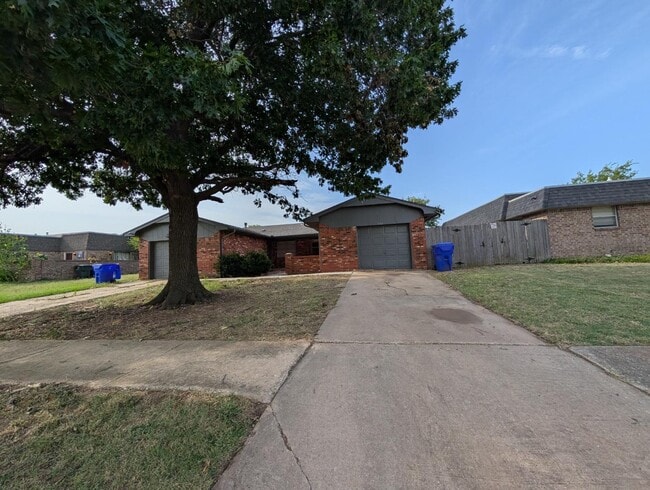 Photo - 122 Crystal Cir