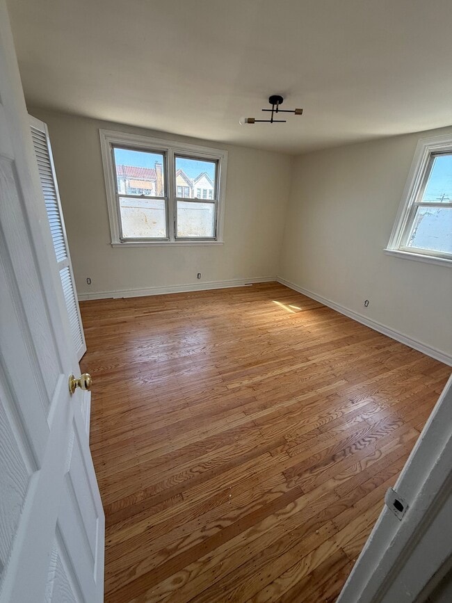 Photo - 3900 L St