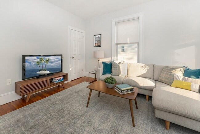 Photo - 172 Boylston St Unit 303