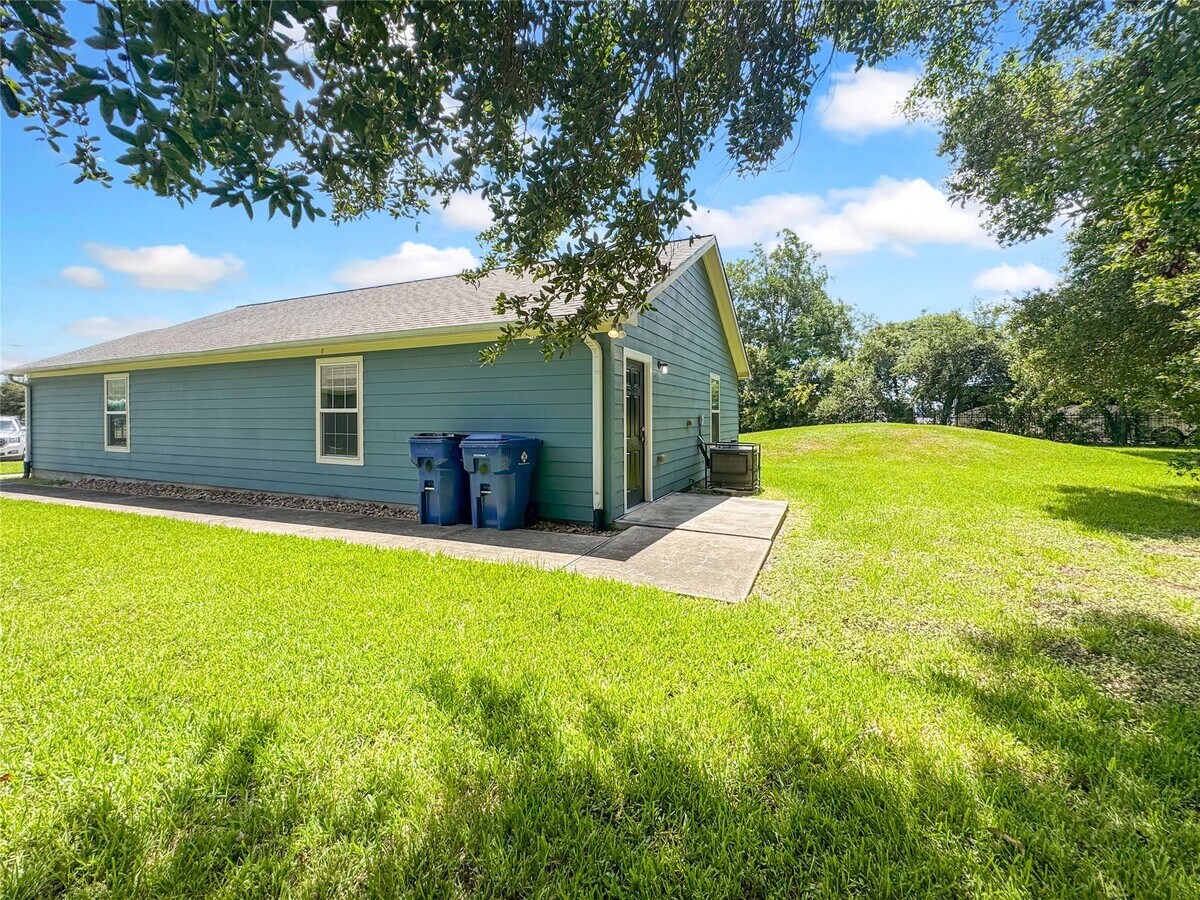 Photo - 7521 Blue Jay Dr