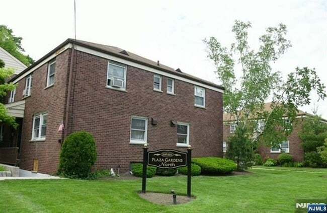 Photo - 2209 Center Ave Unidad 209A