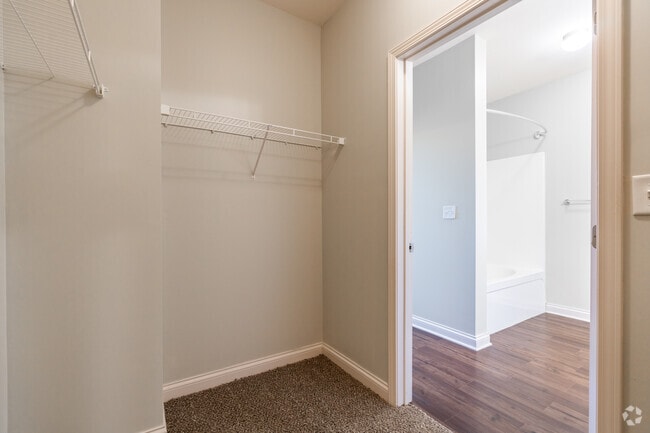 2BR, 2BA - B4