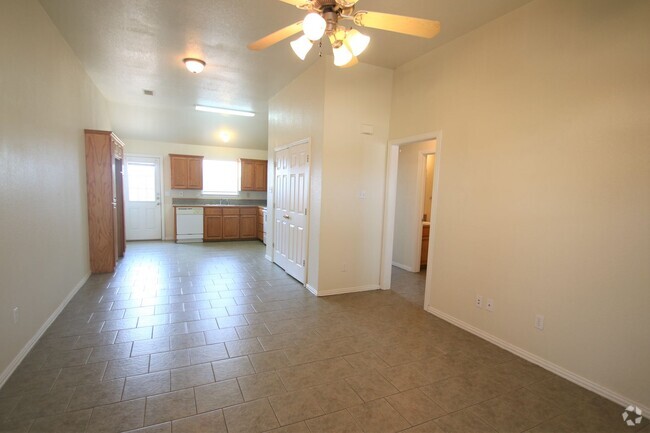 Building Photo - 417-419-421 N Blue Jay Ct. Unit 419 Rental