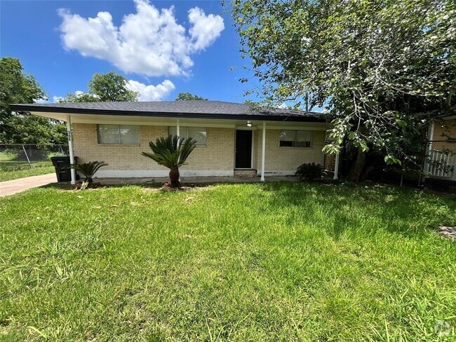Building Photo - 306 Mulcahy St Rental