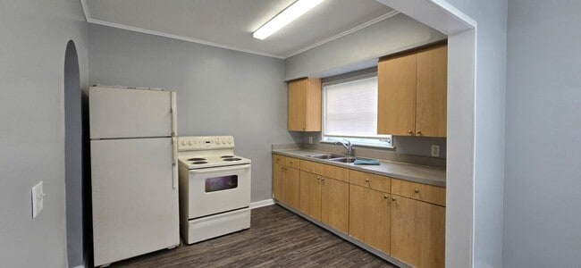 Photo - 2/1 Large Gibsonton Home Ready for You!